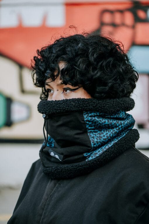 Buff lleopard blau