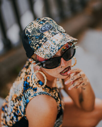 Gorra lleopard groc-blau