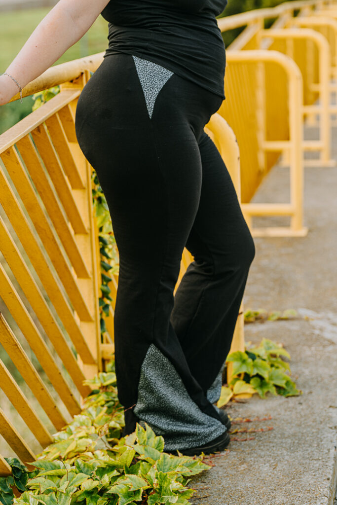 Pantalón de chándal Kurva con leopardo turquesa